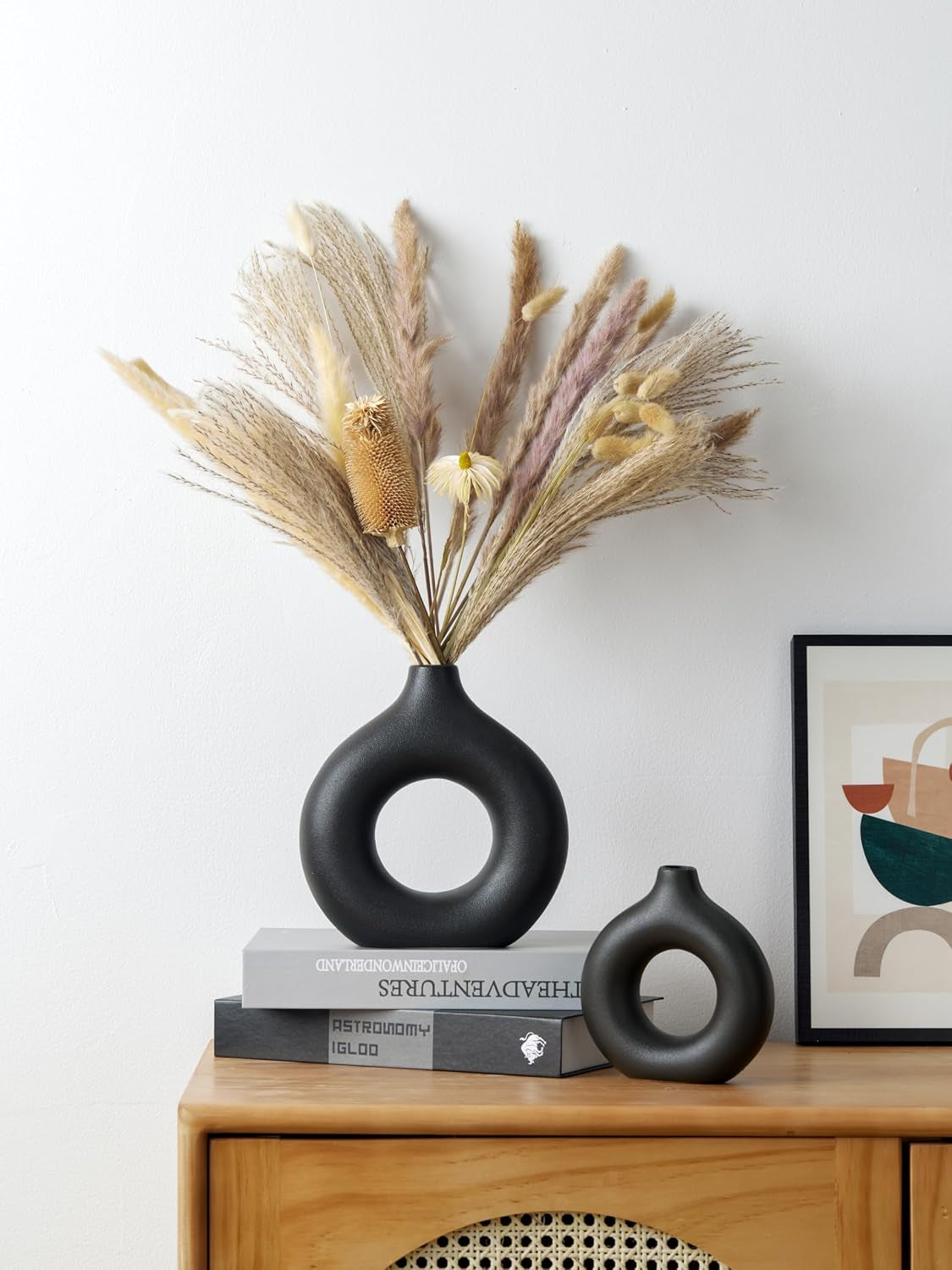 Modern Donut-Shaped Decorative Vases, Handmade Minimalist Boho Ins Style, Modern Vase for Home Decor for Wedding Dinner Table Party Living Room Office Bedroom (Black, Large + Small)